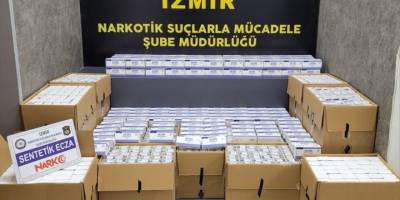 İzmir'de kırmızı reçeteye tabi 88 bin 900 hap ele geçirildi