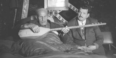 Türküleriyle dinleyicilerinin gönlünde unutulmaz izler bırakan usta saz şairi: Aşık Veysel