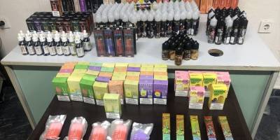 İzmir'de 425 parça elektronik sigara malzemesi ele geçirildi