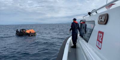 İzmir açıklarında 45 düzensiz göçmen kurtarıldı