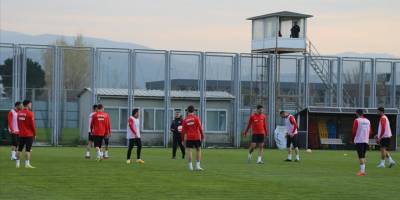 A Milli Futbol Takımı, Hırvatistan maçı hazırlıklarına Bursa'da başladı
