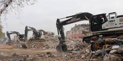 Hatay'da bina yıkım ve enkaz kaldırma çalışmaları 23 mahallede sürecek