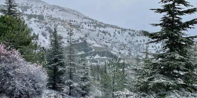 Eskişehir'in yüksek kesimlerine kar yağdı