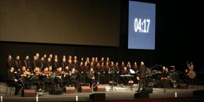 Depremlerde 7 üyesini kaybeden Antakya Medeniyetler Korosu, Adana'da konser verdi