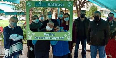 Demokratik Sağlık-Sen İzmir Engelli Komisyonu down sendromlu gençlerle buluştu