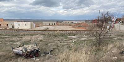 Afyonkarahisar'da şarampole devrilen otomobildeki 5 kişi yaralandı