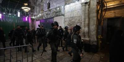 İsrail polisi Mescid-i Aksa'ya baskın düzenledi