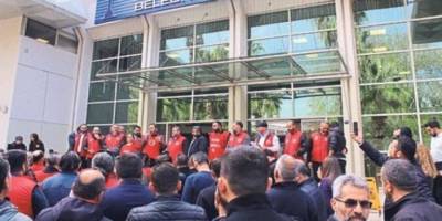 İZELMAN işçilerinden Büyükşehir önünde eylem