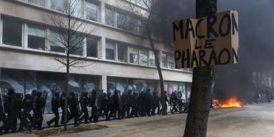 Fransa'da emeklilik reformu karşıtı gösteride 111 kişi gözaltına alındı