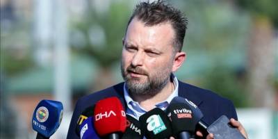 Fenerbahçe Kulübü Yönetim Kurulu Üyesi Selahattin Baki: Fenerbahçe iki kulvarda yoluna devam ediyor