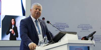 İzmir'de 11 büyükşehir belediyesinin katılımıyla düzenlenen "Sürdürülebilir Su Politikaları Zirvesi" başladı