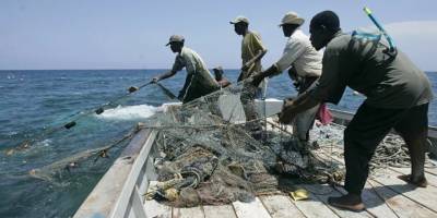 Kenya'da selfie çeken kişi, bulunduğu sandalı alabora etti: 5 kişi öldü