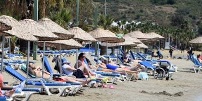 Antalya ve Muğla sahillerinde bayram tatili yoğunluğu yaşanıyor