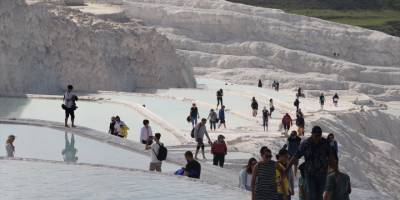 Pamukkale bayramda ziyaretçilerini ağırlıyor