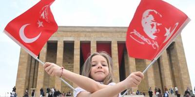 23 Nisan Ulusal Egemenlik ve Çocuk Bayramı kutlanıyor