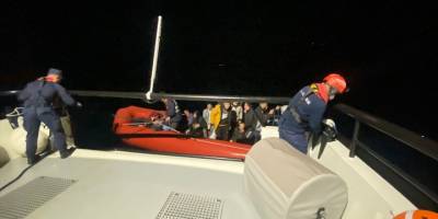 Muğla açıklarında 36 düzensiz göçmen kurtarıldı