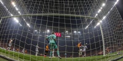 Beşiktaş ilk yarının, Galatasaray ikinci yarının son çeyreğinde gülüyor