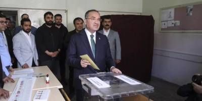 Adalet Bakanı Bozdağ, Şanlıurfa'da oyunu kullandı