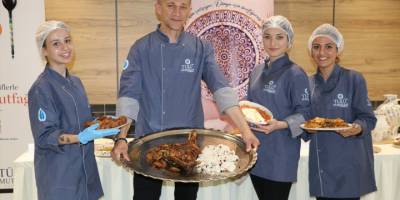 Kütahya'nın yöresel lezzetlerini öğrenen öğrenciler kentin gastronomi turizmine katkı sunacak