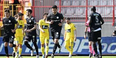 HangiKredi Ümraniyespor'un bitime 3 hafta kala küme düşmesi kesinleşti