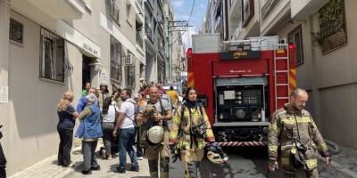 İzmir'de apartman dairesinde çıkan yangında 59 yaşındaki kadın öldü