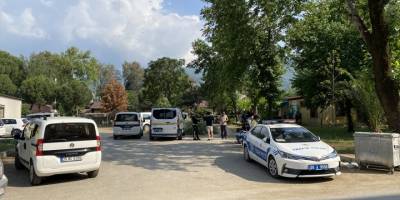 İzmir'de silahlı saldırıya uğrayan emekli doktor yaralandı