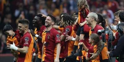 Galatasaray'da 20 futbolcuyu ilk şampiyonluk heyecanı sardı
