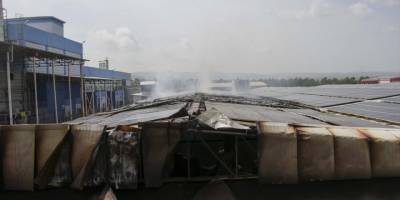 Uşak'ta tekstil fabrikasında çıkan yangın hasara neden oldu