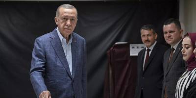 Cumhurbaşkanı Erdoğan: Türk demokrasi tarihinde ilk defa iki turlu bir seçimine şahit oluyoruz