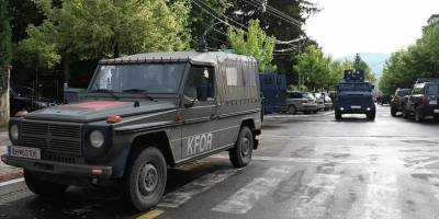 NATO, Kosova'da gerginliğin yükseldiği bölgede mevcudiyetini artırdı