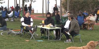 Caddebostan sahili doldu taştı, korona virüs unutuldu