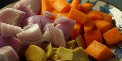 Kuru soğan fiyatları dip yaptı, havuç yükselişe geçti