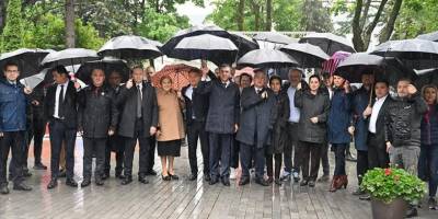 Nazım Hikmet ölümünün 60. yılında Moskova'daki mezarı başında anıldı