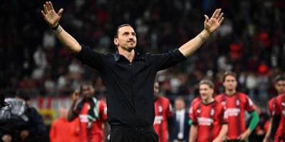 Zlatan İbrahimovic futbolu bıraktı