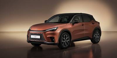 Lexus'un yeni B SUV modeli LBX tanıtıldı