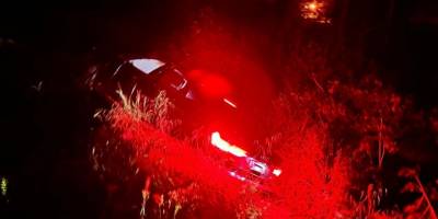 AK Parti Grup Başkanvekili Yenişehirlioğlu ve oğlu Afyonkarahisar'da trafik kazasında yaralandı