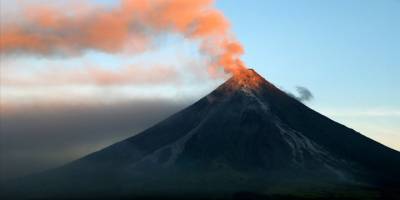 Filipinler'de patlaması ihtimaline karşı Mayon Yanardağı çevresinde tahliyeler başladı