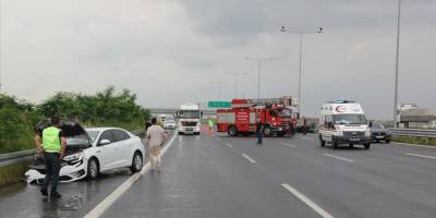 Kuzey Marmara Otoyolu'nda zincirleme kazada öğretim üyesi öldü, 2 kişi yaralandı