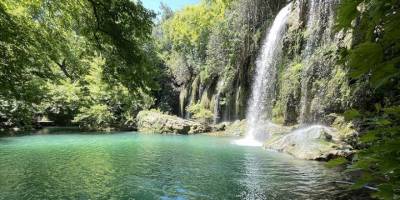 Yağışlarla debisi yükselen Düden ve Kurşunlu şelaleleri canlılığını koruyor