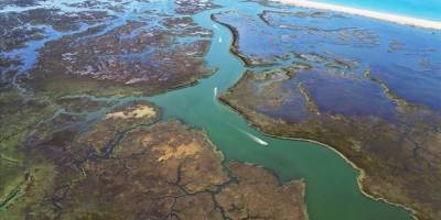 Labirent görünümlü Dalyan sazlıklarında bayram hareketliliği yaşanıyor