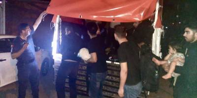 Muğla'da kamyonetin kasasında 41 düzensiz göçmen yakalandı