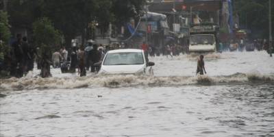 Hindistan'ın kuzeyindeki şiddetli yağışların yol açtığı heyelanlarda 15 kişi öldü