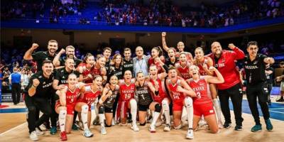 A Milli Kadın Voleybol Takımı, FIVB Milletler Ligi'nde finalde