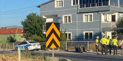 Denizli'de otomobille çarpışan elektrikli bisikletin sürücüsü öldü