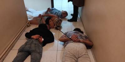 Ankara'da eve çağırdıkları kişileri gasp eden çeteye “Yarasa Kız” operasyonu: 115 gözaltı