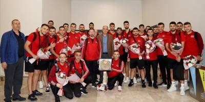 FIVB Challenger Kupası şampiyonu A Milli Erkek Voleybol Takımı, yurda döndü