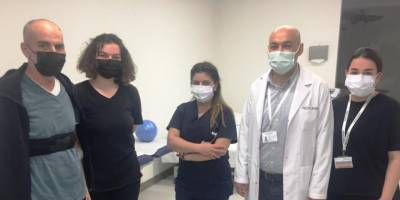 Tıp literatürünün yüzde 25 yaşama şansı verdiği adam hayatta kaldı