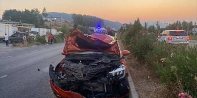 Muğla'da otomobille motosikletin çarpıştığı kazada 2 kişi öldü, 2 kişi yaralandı