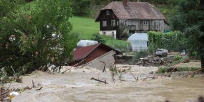 NATO ve AB selin vurduğu Slovenya'ya yardım gönderiyor