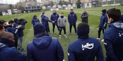 Fenerbahçe'de Emre Belözoğlu ilk antrenmanına çıktı